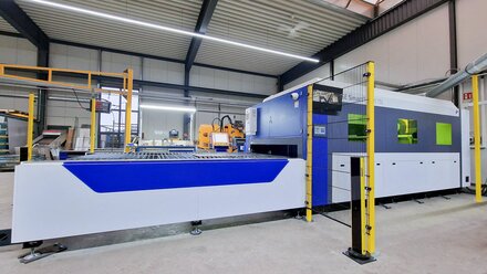 MasterLINE laser cutting system with automatic shuttle table